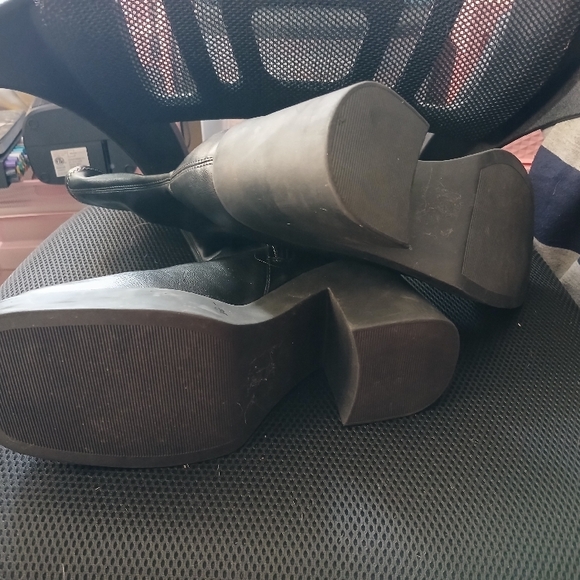 Steve Madden Women's Boots Sz8 - Picture 3 of 3